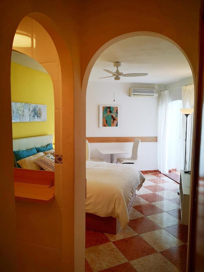 Studio Beso Del Mar Apartment Nerja Exterior photo